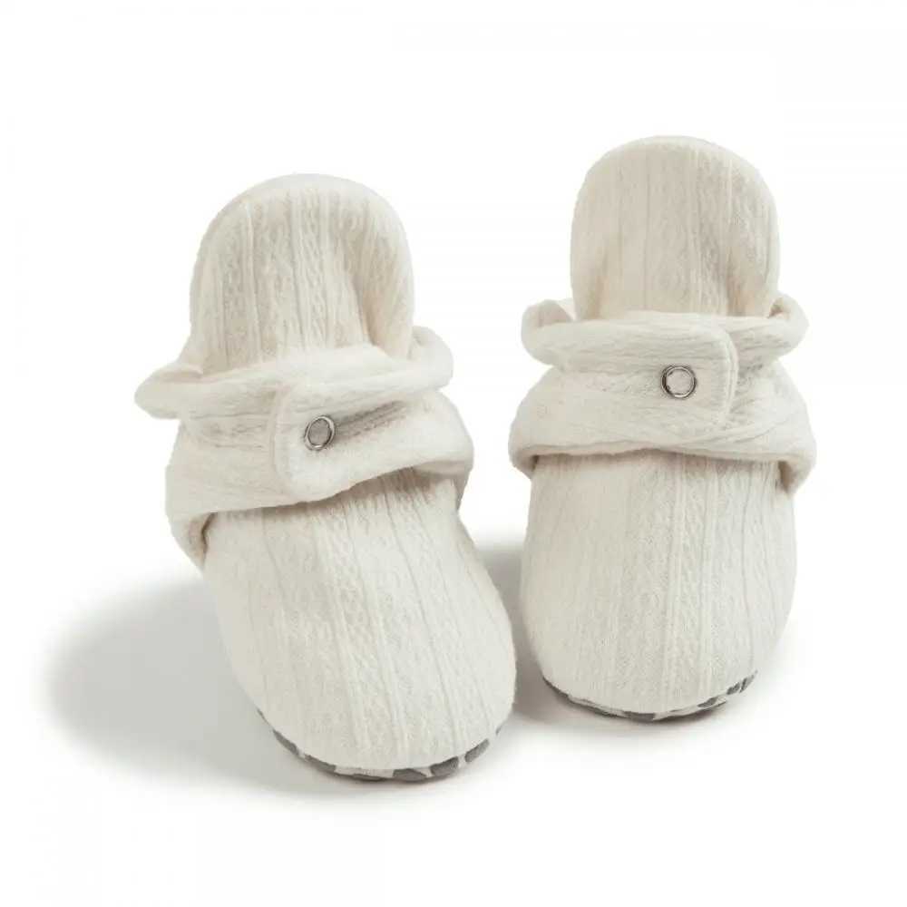 Winter Boys and Girls Baby Cute Socks Baby First Step Walker Floor Boots Soft Anti slip Warm New Fashion Comfortable Shoes M240827