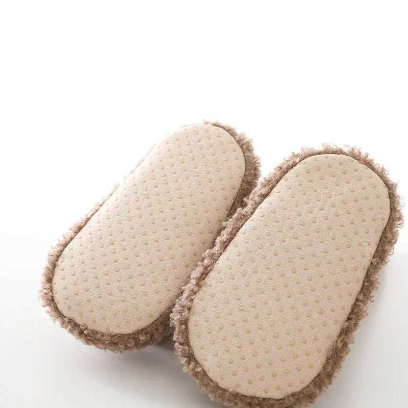 1 pair of warm plush babys first walking cartoon cute cloud socks suitable for childrens autumn indoor anti slip floor shoes M240827