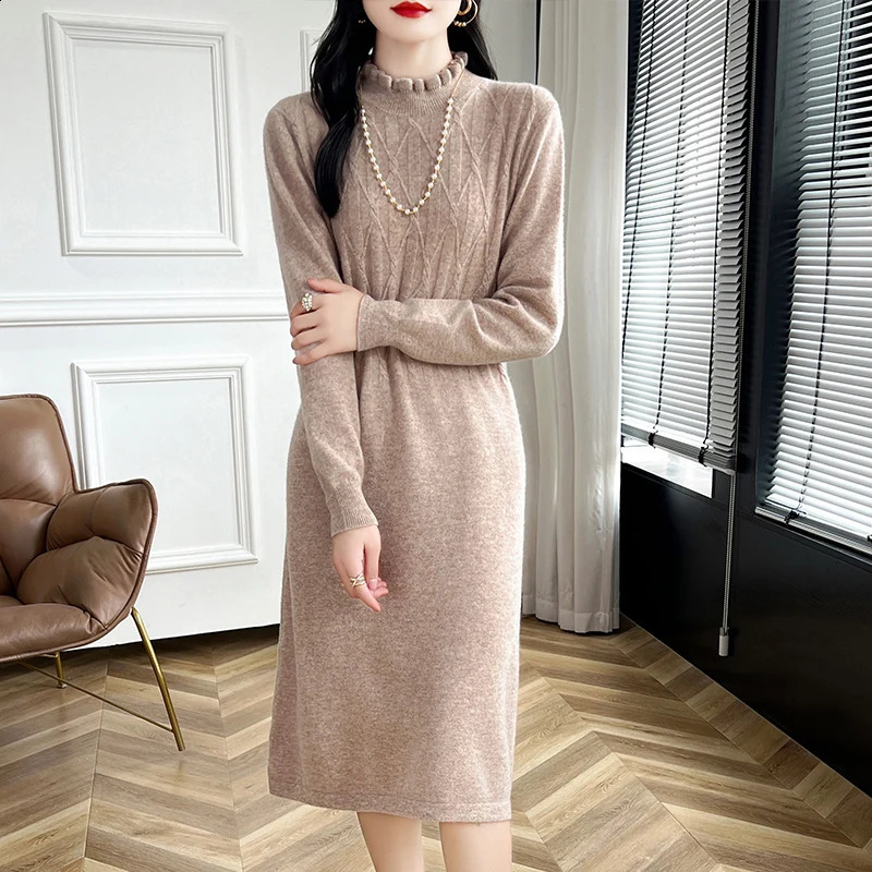 Autumn and Winter Temperature Ear Fungal Collar 100% Pure Wool Knitted Dress Womens Coat Slim Fit Medium Long Hair 240826