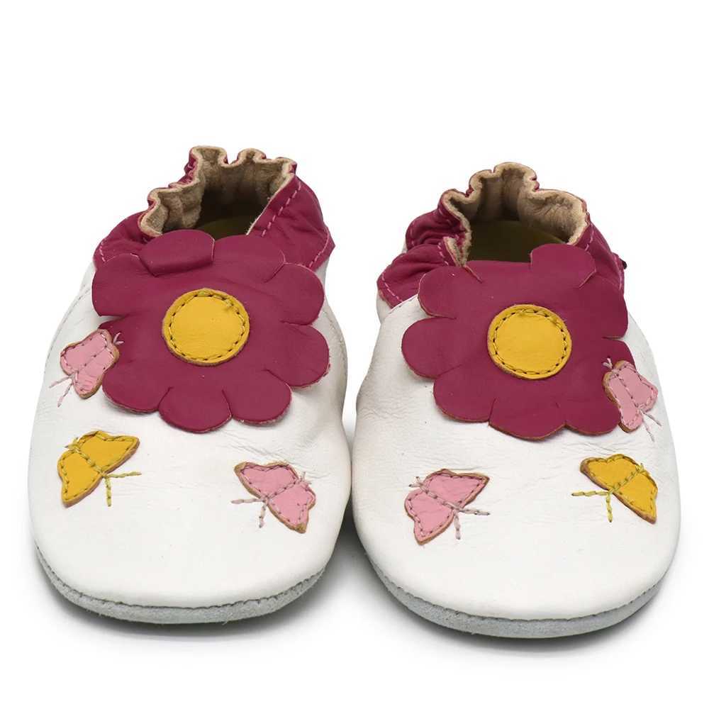 Carozoo girls and boys shoes soft sheepskin leather shoes non slip soft soled shoes babys first walking shoes suitable for 0-24 months M240827