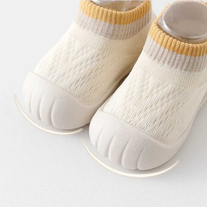 Baby Socks and Shoes Autumn New Anti slip Childrens Soft soled Shoes Socks Baby Boys and Girls Floor Childrens Walking Shoes Socks M240827