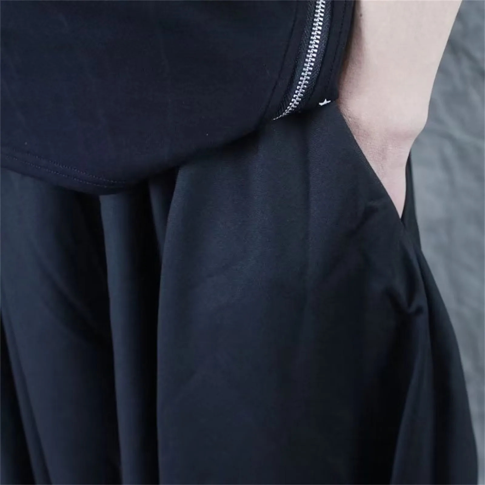 Vintage Men Pants Elastic Casual Baggy Hakama Hiphop Harajuku Cotton Linen Widelegged Loose Drawstring 240823