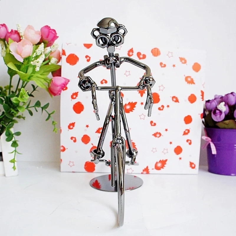 1 PCS Retro Cyclists Model Iron Art Metal Bicycle Ornament A Man Riding Bike Statue Figurine For Home Library Desk Decoration 240827