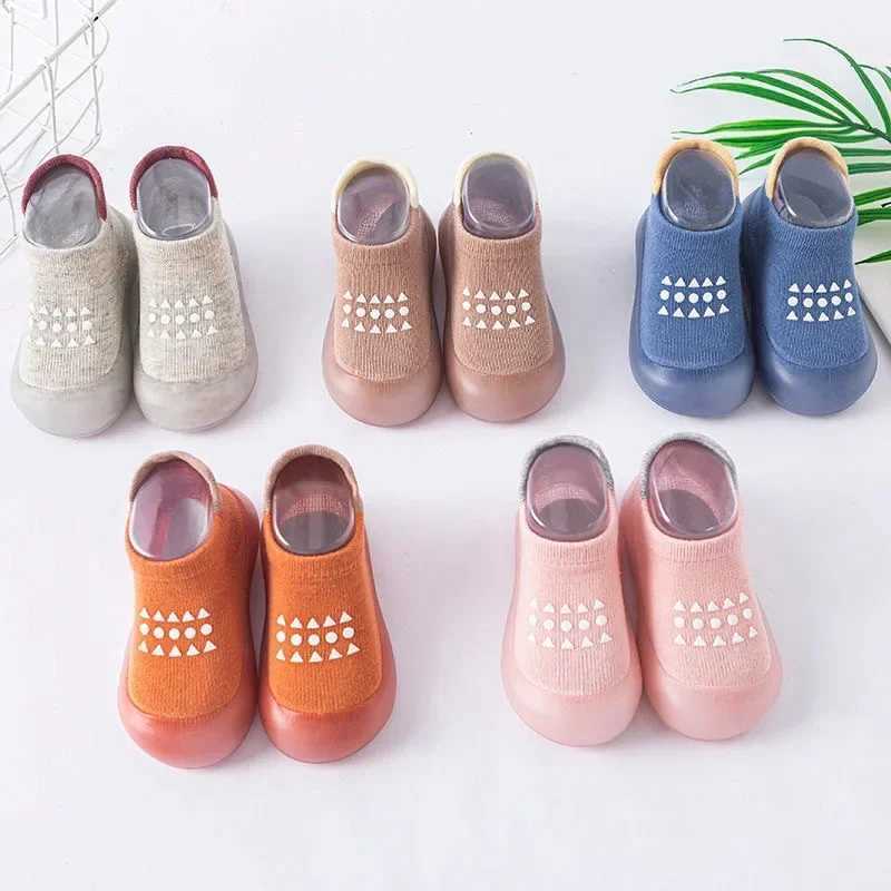 1 pair of Combed Cotton newborn baby boy and girl shoes anti slip and breathable childrens soft soled shoes baby walking and toddler shoes M240827
