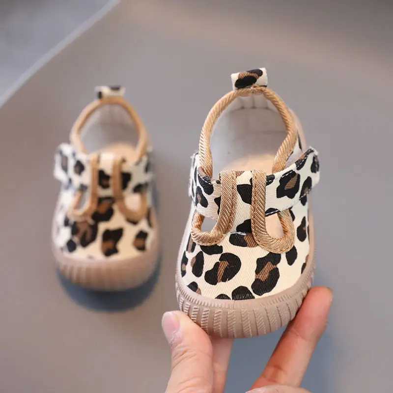 Childrens casual canvas shoes baby soft soled cloth shoes girls spring new fashion walking shoes childrens breathable princess shoes M240827