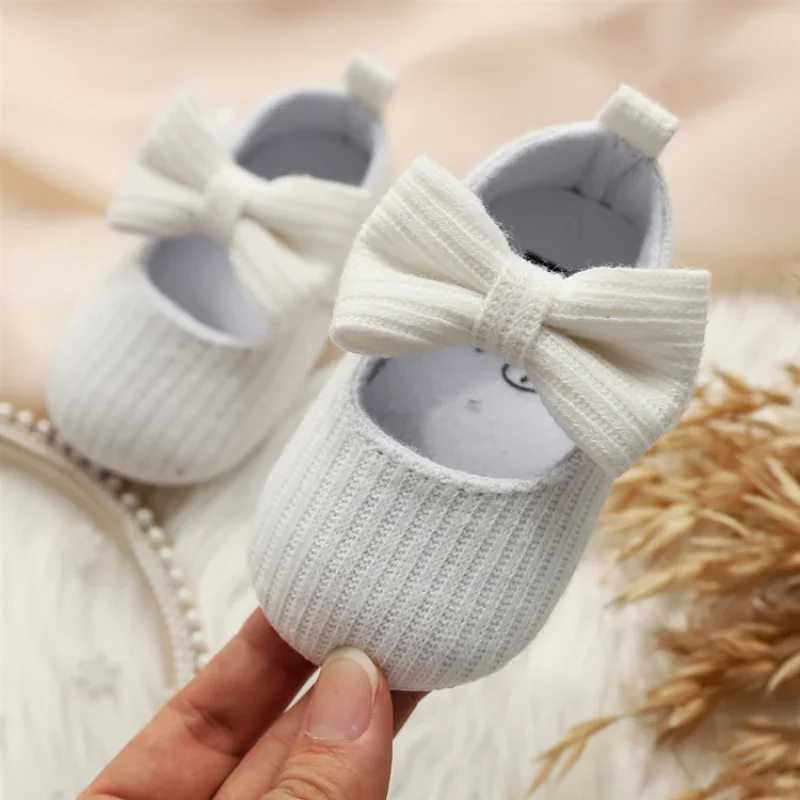 1 year ago wool girl baby shoes soft soled princess baby shoes comfortable bow baby shoes cute and fashionable childrens shoes M240827
