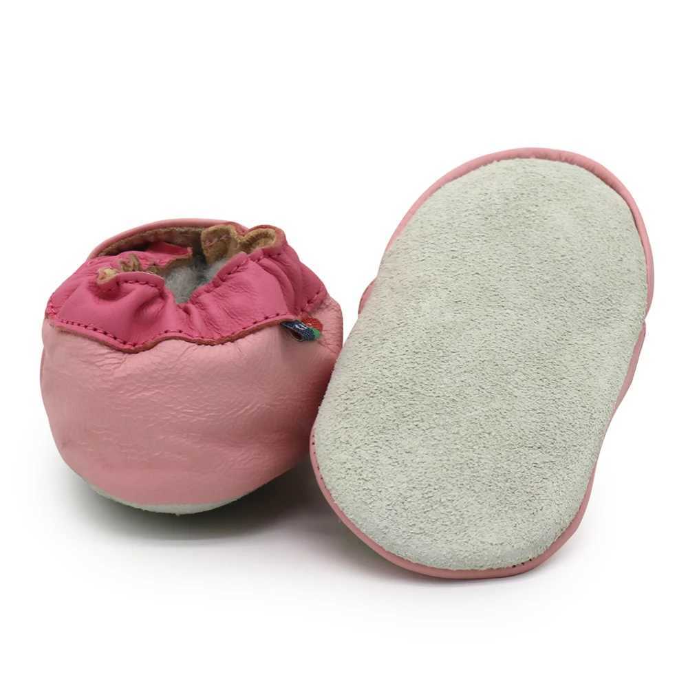 Carozoo soft sheepskin baby womens shoes soft sole childrens shoes baby slippers indoor socks baby neutral baby boots M240827