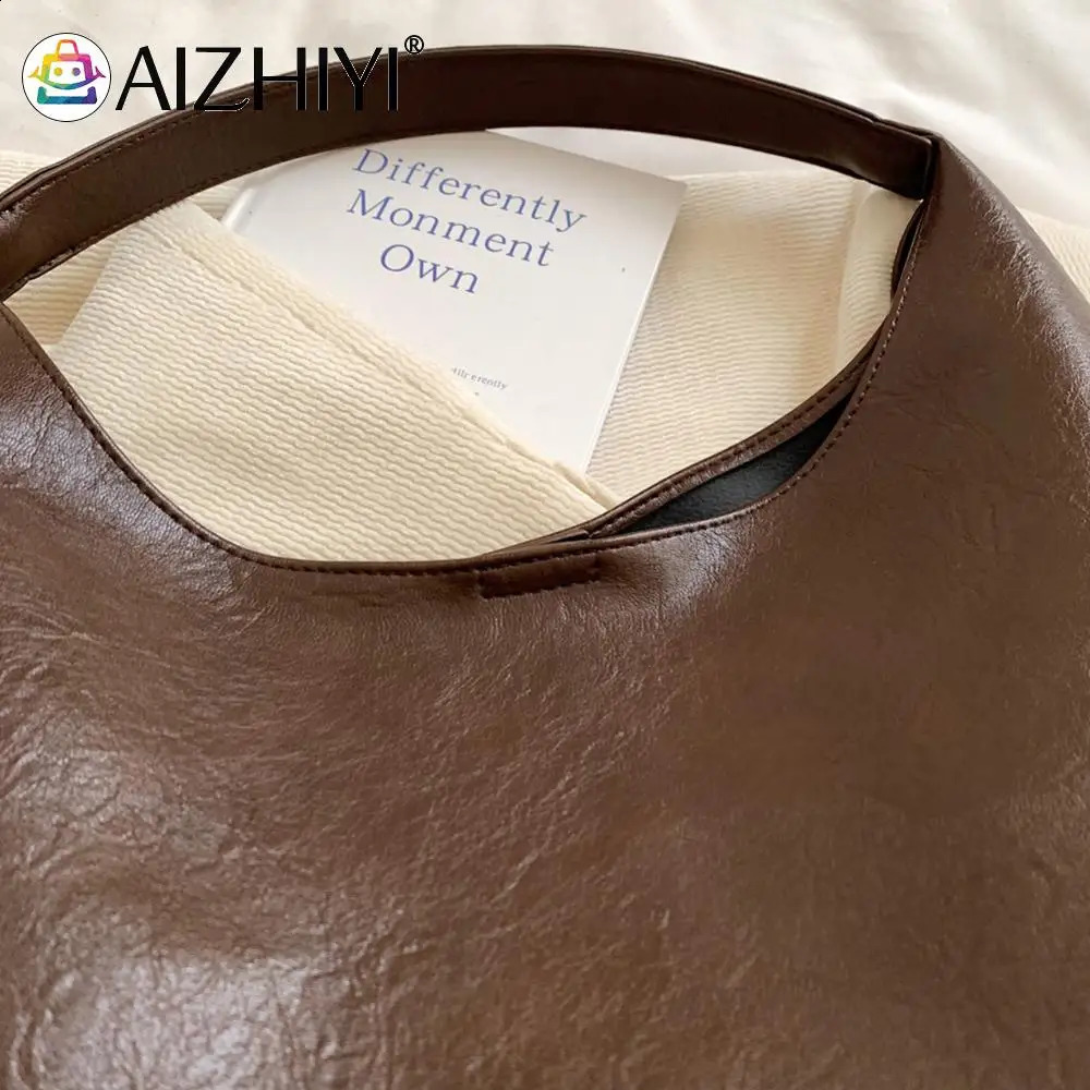 Retro Shoulder Bag with Purse PU Leather Trendy Underarm Bag with Hasp Closure Fashion Handbag Crossbody Bag for Women and 240827