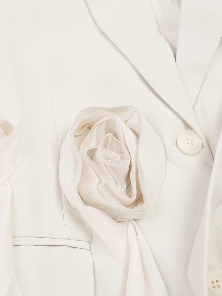 EAM Beige Flower Irregular Long Blazer Women Lapel Long Sleeve Loose Fit Jacket Fashion Spring Autumn 1DF9938 240826