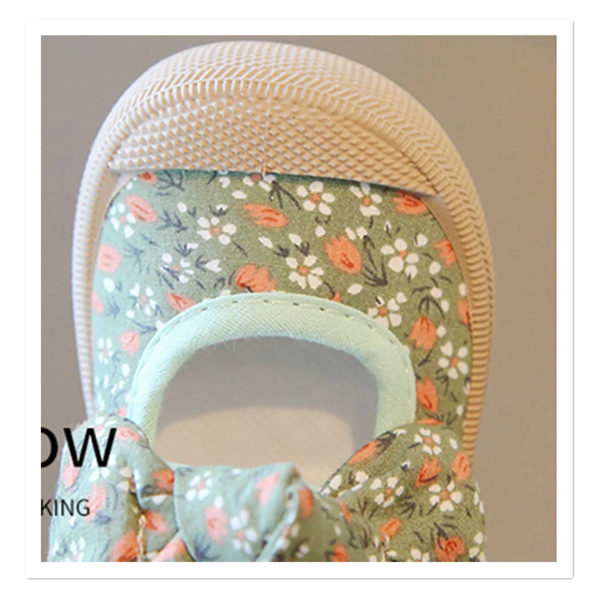 Spring and Autumn Girls Soft soled Casual Canvas Shoes Season Single Shoes Kindergarten Nylon Buckle Breathable Baby Walk M240827