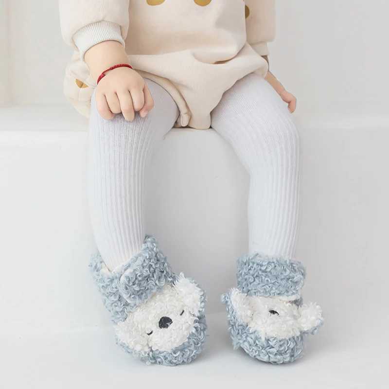 Baby winter shoes for girls boys newborns baby crib casual baby plush fluffy barefoot walking shoes childrens boots toddler supplies M240827