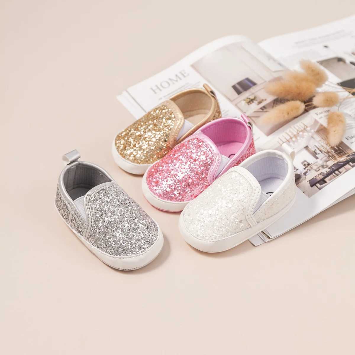 New baby shoes baby girl princess shoes shiny and fashionable cotton anti slip flat bottom first step for toddlers M240827