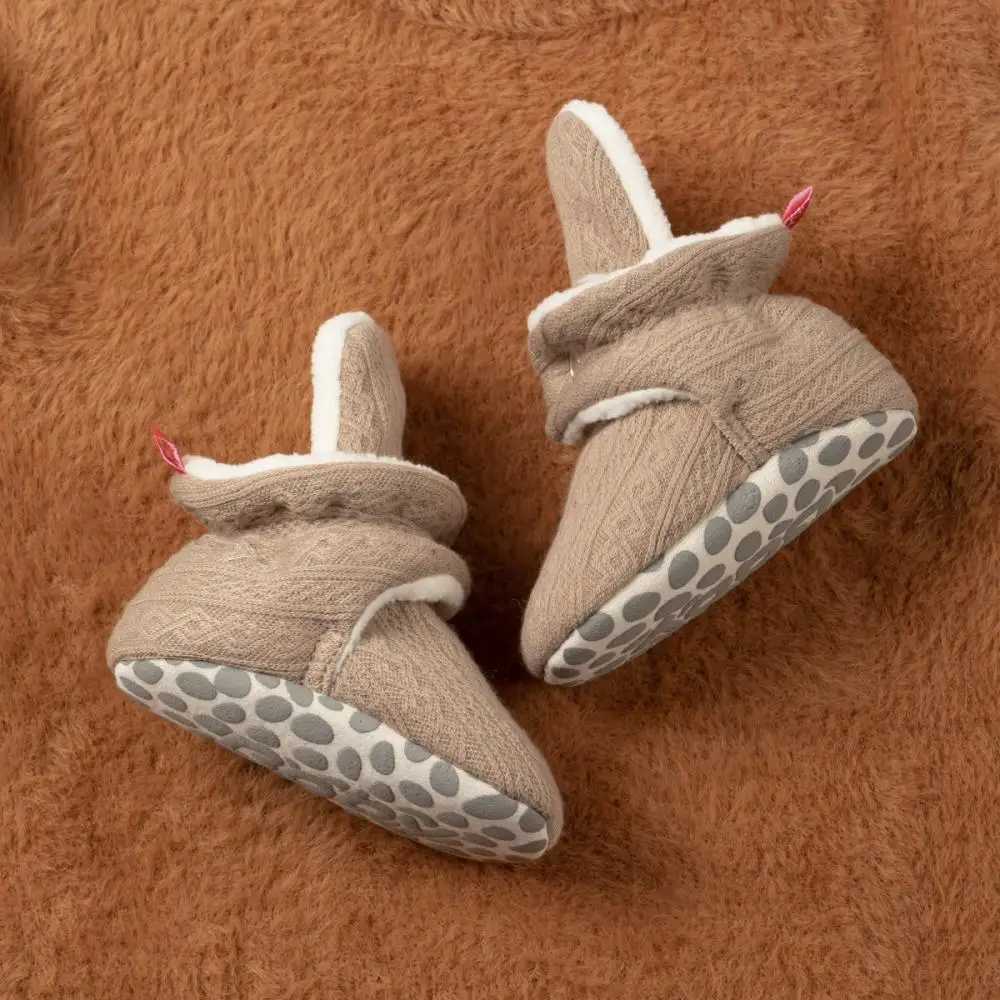 Winter Boys and Girls Baby Cute Socks Baby First Step Walker Floor Boots Soft Anti slip Warm New Fashion Comfortable Shoes M240827