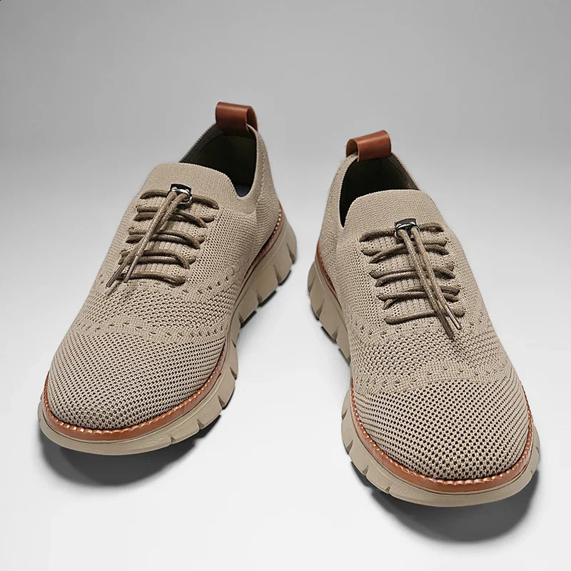 Mens canvas shoes with soft soles casual breathable and comfortable sliding sleeves mens cloth shoes Oxford sneakers 240827 ww