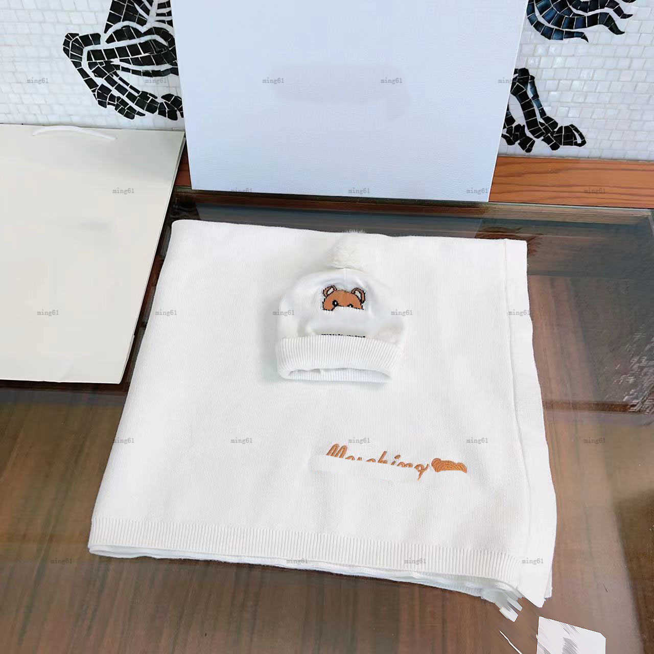 Brand Blanket set for newborn baby comfort infant Two piece set Embroidered logo blanket and rabbit wool ball knitted hat