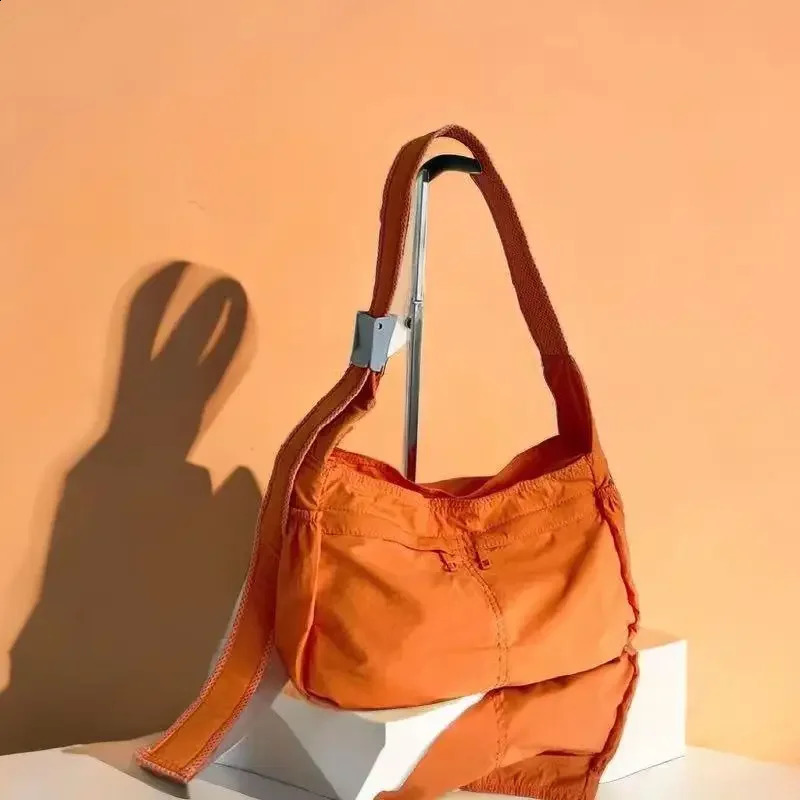 Lightweight Waterproof Sun Protection Canva Bag Large Capacity Multi-pocket Versatile Womens Shoulder Crossbody Bag 240826