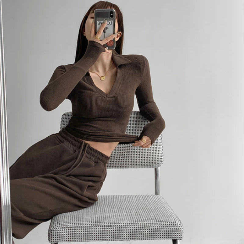 Sexy V-neck ultra-thin fitness womens T-shirt fashionable long sleeved polo shirt womens high waisted cut top 240827