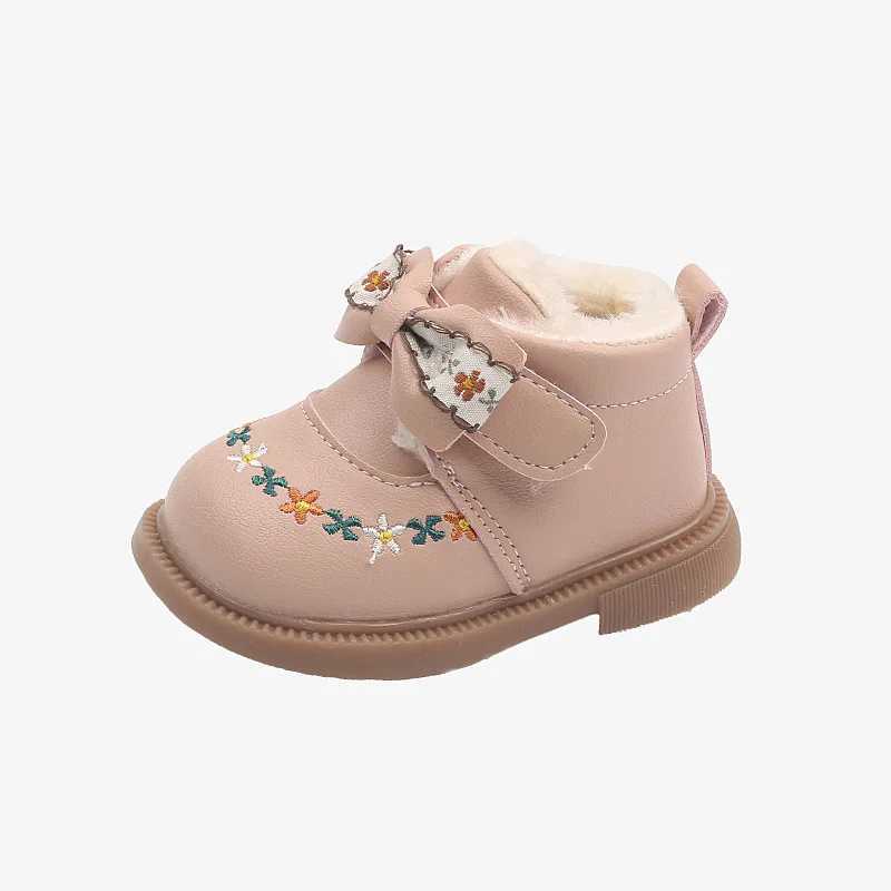 Zapatos Ni a Plush First Walking Shoes Winter New Style 0-3 Year Old Baby Shoes Warm Cotton Shoes Soft soled Leather Shoes Cute Short Boots M240827