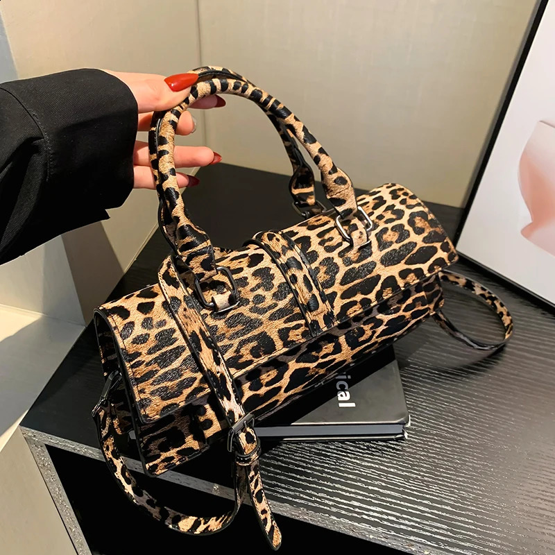 Top Shoulder Bag Quality Pu Leather Classic Handbag Vintage Leopard Crossbody Bags For Women Khaki Brown Hand Clutches 240827