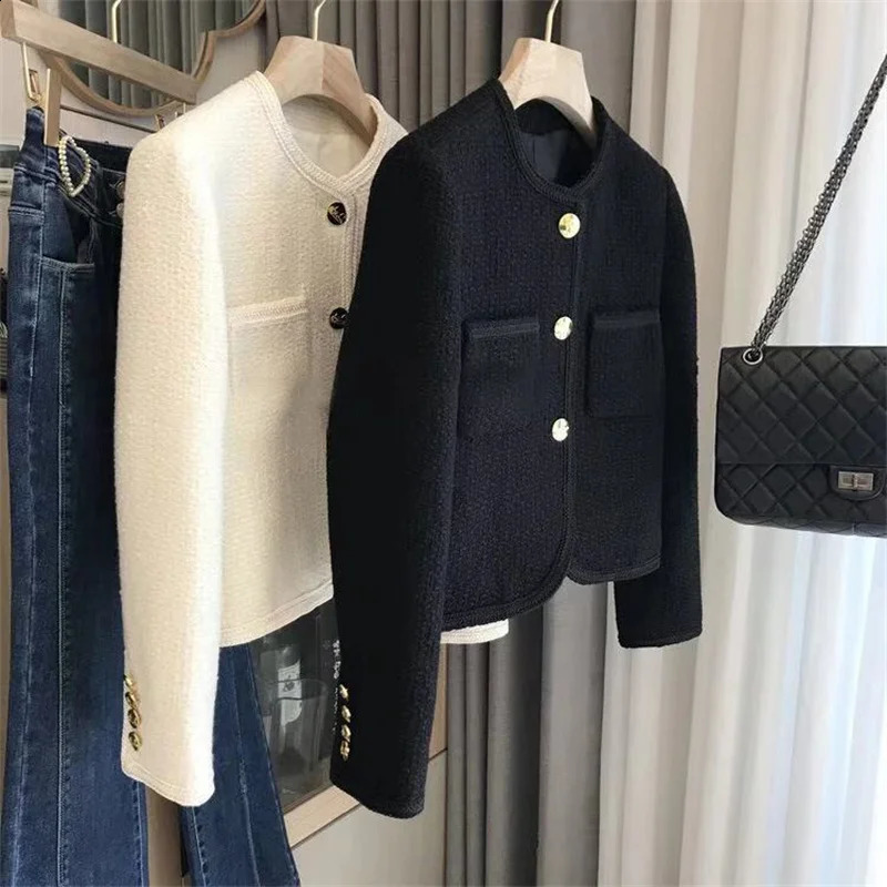 Autumn Womens Wool Coat High Quality Long Sleeve Casual Korean Short Elegant Jacket Top 240826