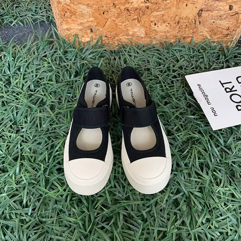 High quality uniform canvas shoes womens shoes Hong Kong taste niche retro big toe shoes college style student womens shoes 240827