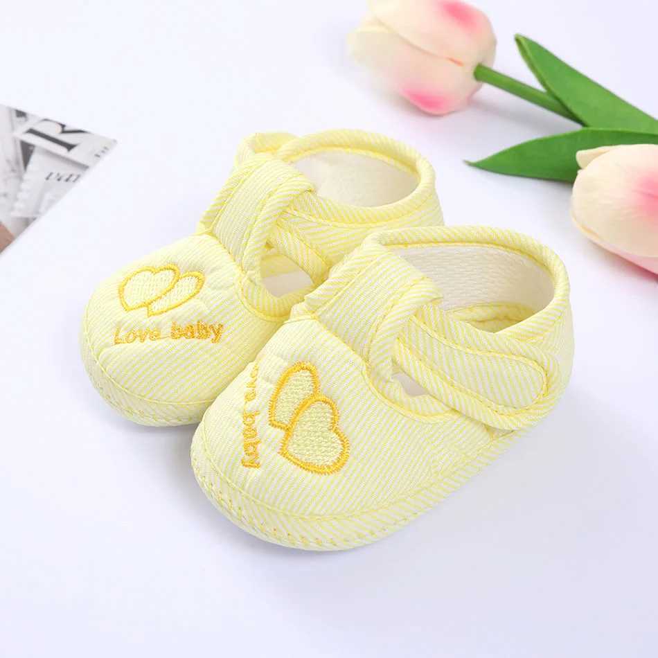 Boys and Girls Apartment Childrens Spring and Summer First Step Walker Newborn Heart Flower Bow Soft Bottom Slide Baby Bed Shoes 3-12 Months M240827