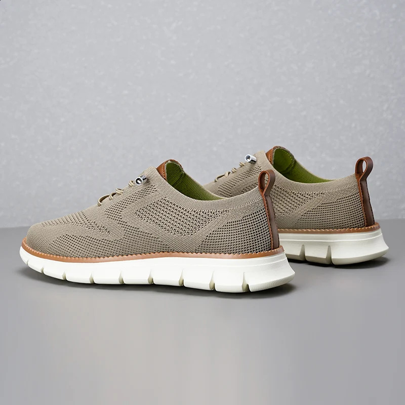 Mens shoes summer canvas shoes breathable and comfortable outdoor sliding walking sports shoes classic mens shoes 240827