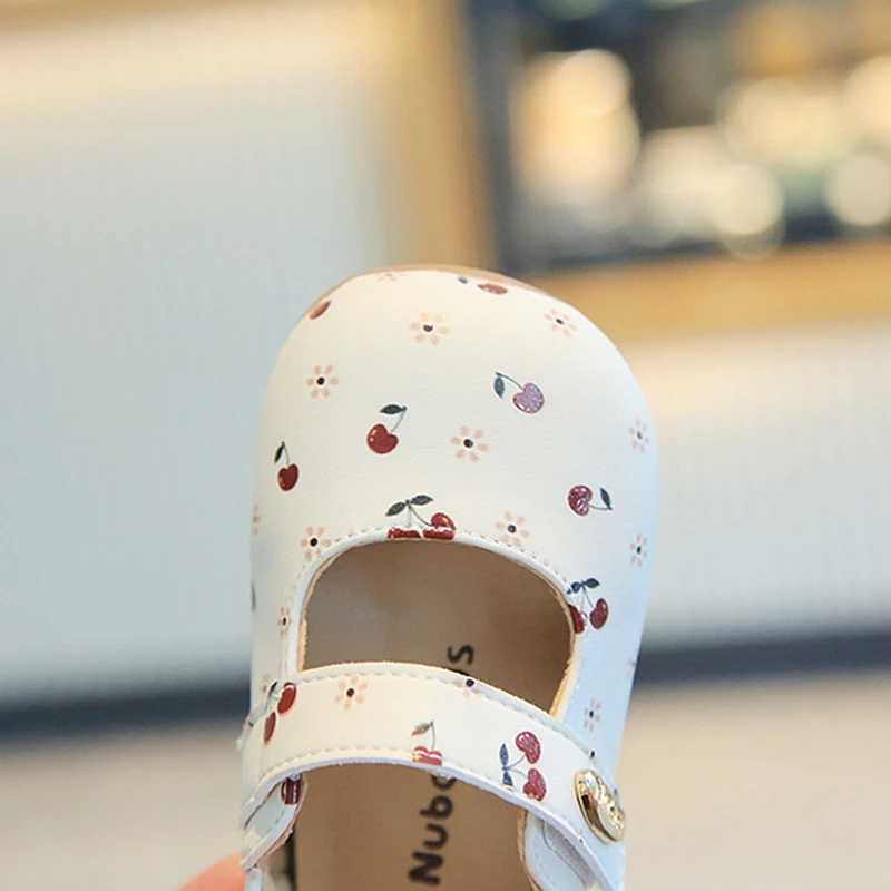 Claladoudou ultra-fine fiber leather baby shoes childrens casual shoes new boys barefoot rubber shoes girls outdoor cute and fashionable walkers M2408