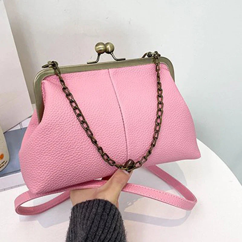 Vintage Soft Skin Shell Bag Lychee Pattern Handbag Simple And Versatile Shoulder Clip Chain Crossbody Womens 240827