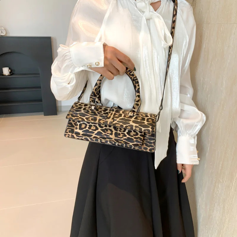 Top Shoulder Bag Quality Pu Leather Classic Handbag Vintage Leopard Crossbody Bags For Women Khaki Brown Hand Clutches 240827