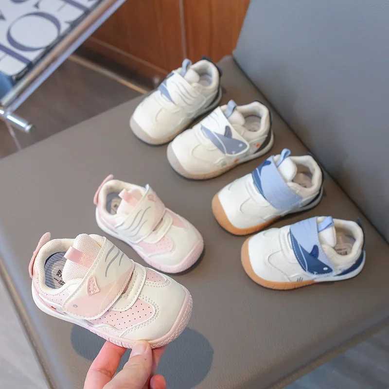 Baby trend sports shoes for young children boys and girls casual outdoor shoes childrens non slip soft sole first walking shoes childrens apartment M2