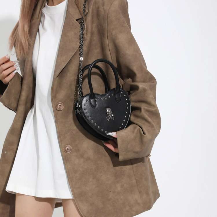Sweet Cool 2024 New Fashion Love Handheld Chain Women's Gothic BagS Bag