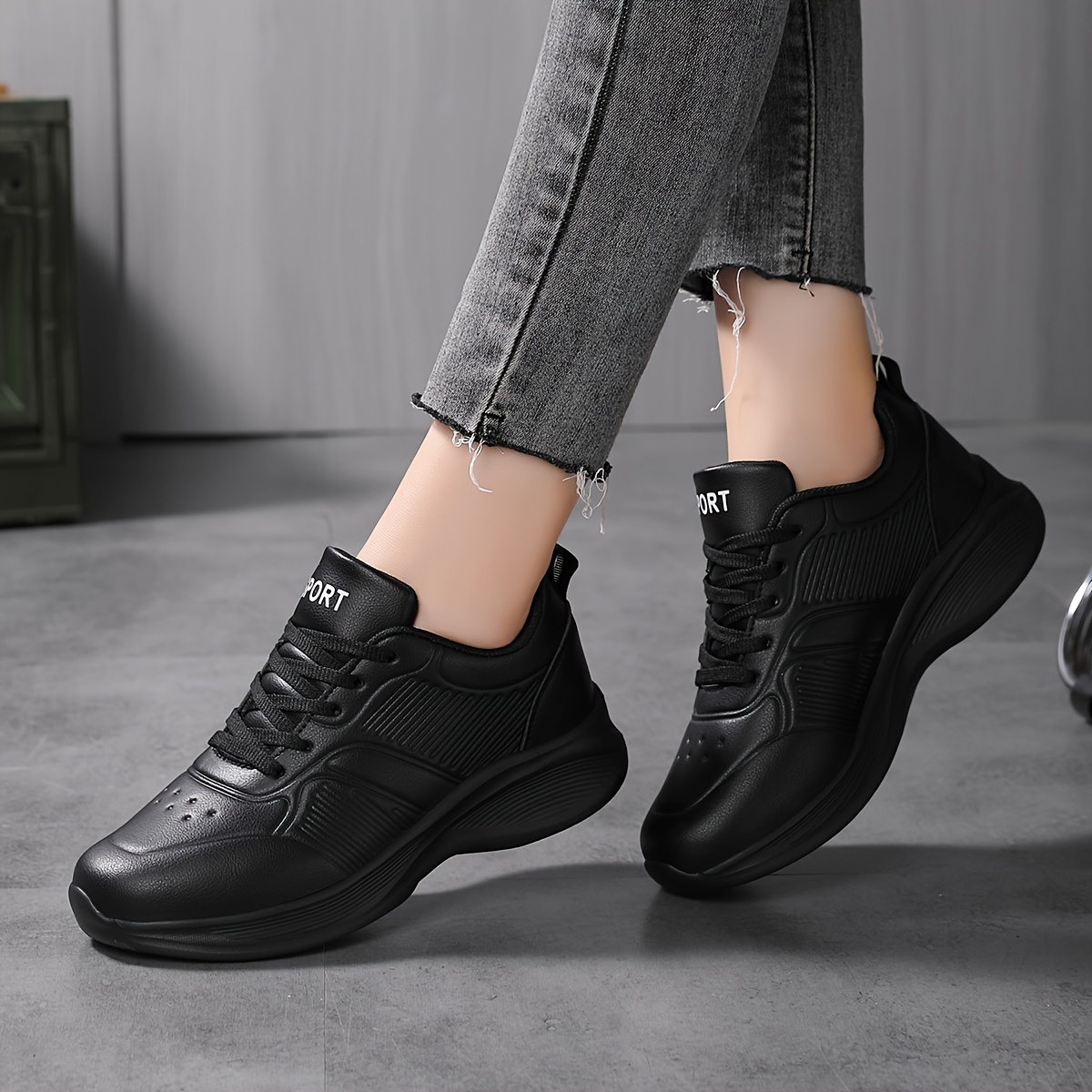 Stylish waterproof all-season low-top sneakers for women - versatile and comfortable outdoor lace-up shoes