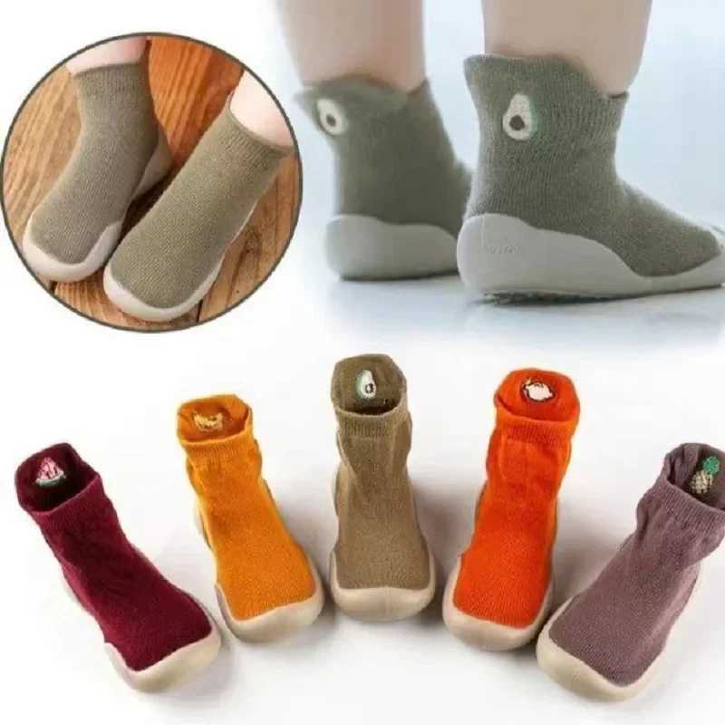 Childrens non slip shoes newborns infants girls cotton non slip floor socks baby boys rubber soles cartoon indoor sports shoes M240827