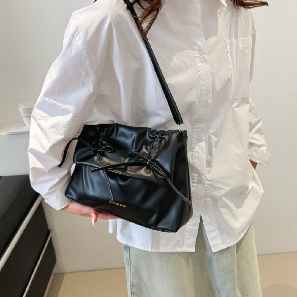 Trendy Bow Shoulder Bag Handbag Casual Messenger Bag Underarm Bag Daily Commuting Bag PU Business Womens Bag 240827