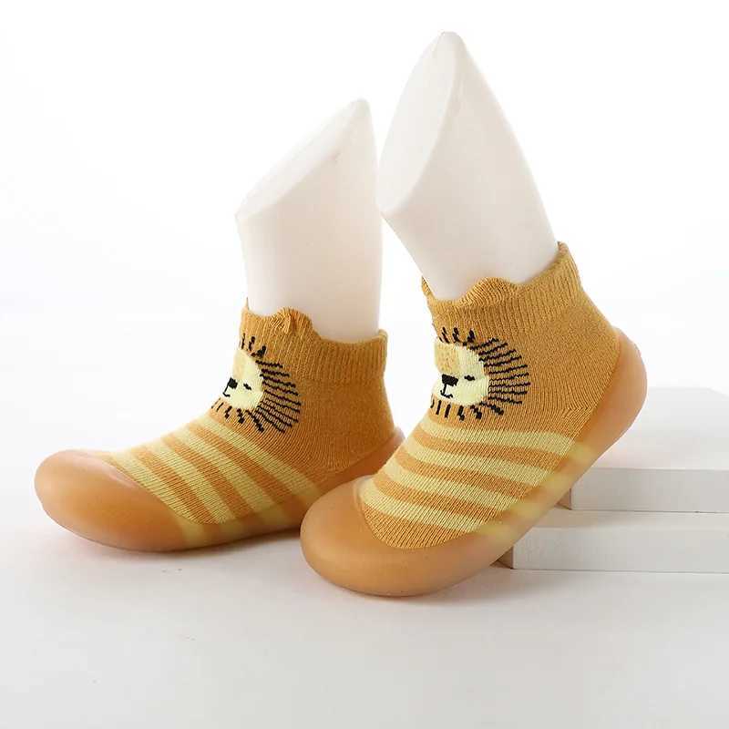 Baby shoes toddlers boys and girls first walking socks non slip indoor sports shoes M240827