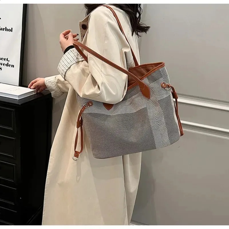 Minimalist Canvas Tote Bag Womens Handbag Selling Womens Multi Functional Shoulder Bag Bolsas Femininas 240827