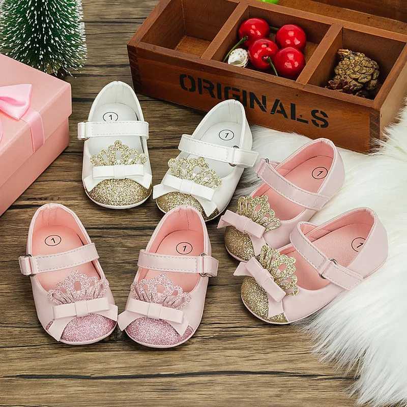 Baby Shoes Crown Shining Baby Pink Princess Shoes Anti slip Flat Rubber Sole Newborn First Step Walker Baby Preschool Shoes M240827