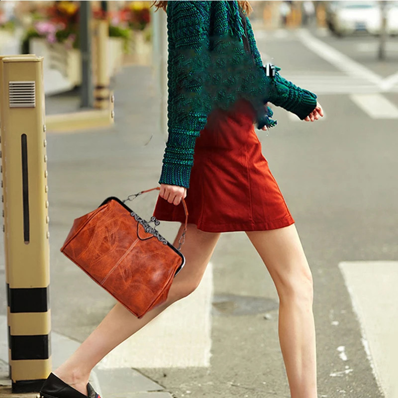 Yogodlns Vintage Clip Hand Bag For Women Soft Leather Shoulder Fashion s Evening Wallet Shopping Crossbody Bolso 240827