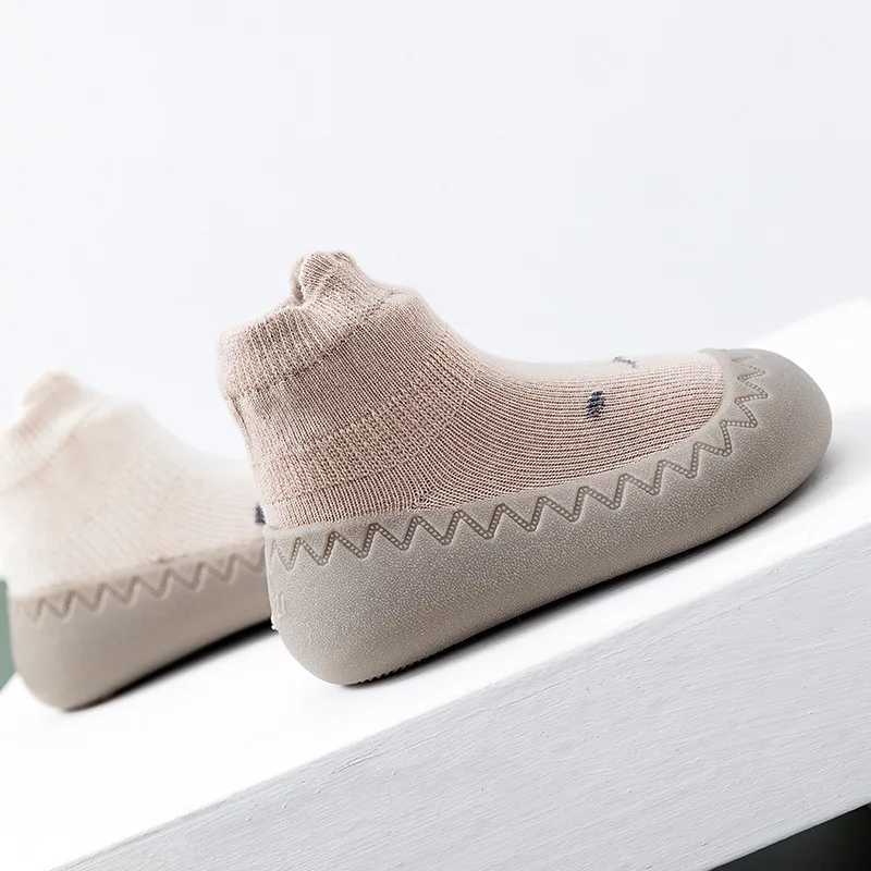 Baby walking shoes with soft soles non slip breathable socks and indoor and outdoor boy and girl odor resistant board shoes M240827
