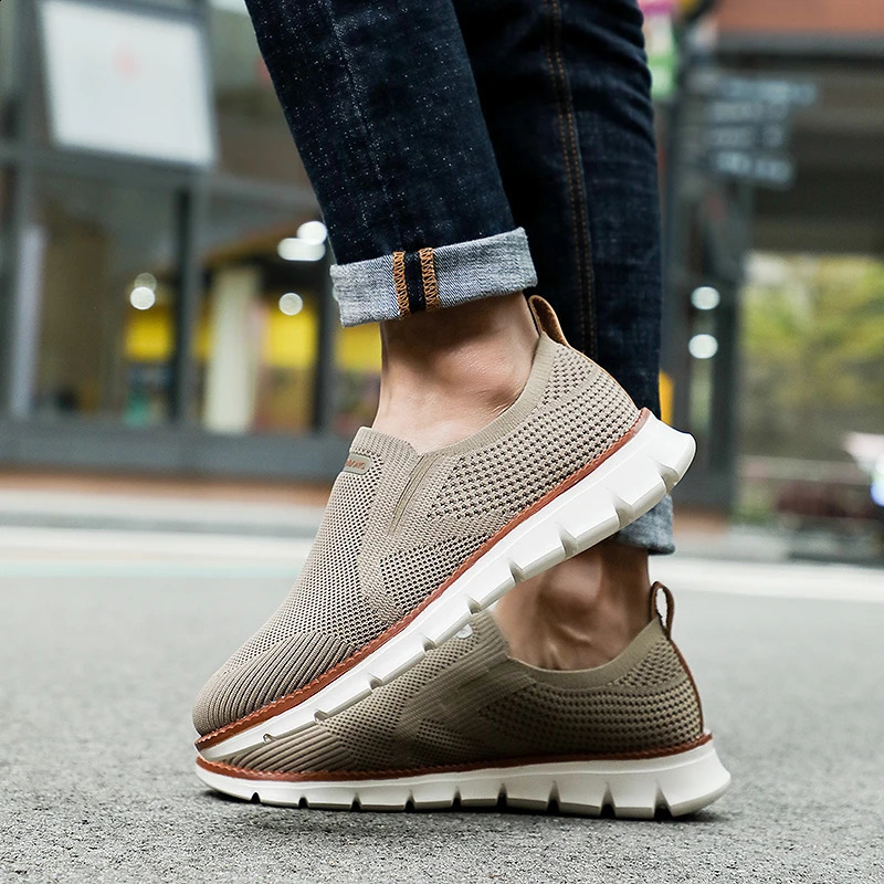 Mens sports shoes Mens sports shoes High quality summer fashion breathable mesh mens casual shoes Zapatillas Hombre 240827