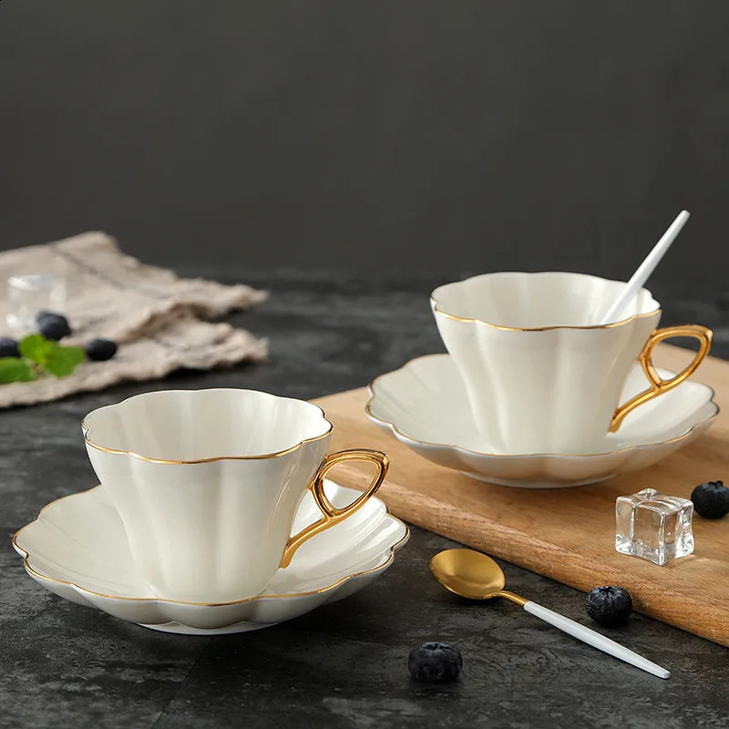 Ceramic Elegant Flower Bone Chinese Coffee Cup with Sauce Set White Porcelain Phnom Penh Office Teacup Home Coffee Espresso 240827