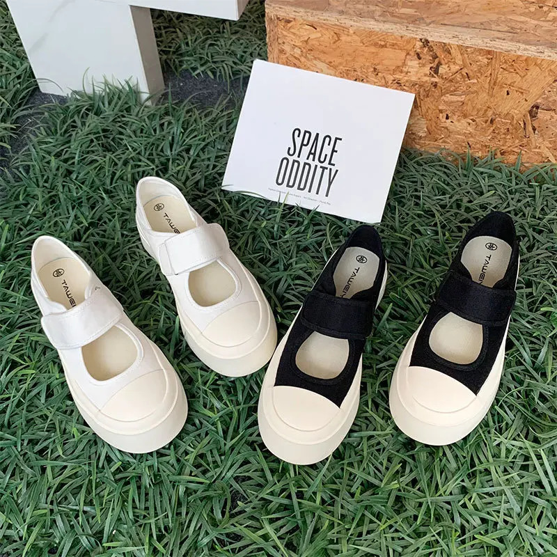 High quality uniform canvas shoes womens shoes Hong Kong taste niche retro big toe shoes college style student womens shoes 240827