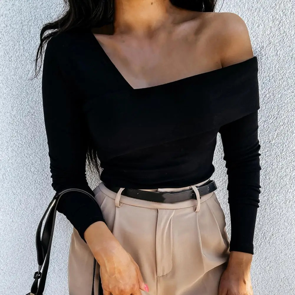 Sexy Off Shoulder Women Blouse Strapless Backless Long Sleeve Women T-shirt Spicy Girl Slim Fit Short Blouse Slim T-shirt 240827