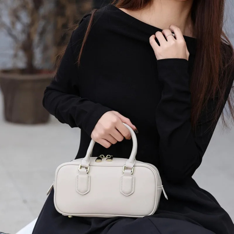 2024 Boston Womens Pillow Cross Shoulder Bag Mujer Multi functional Square Zipper Bolsos 240826 8b24 4