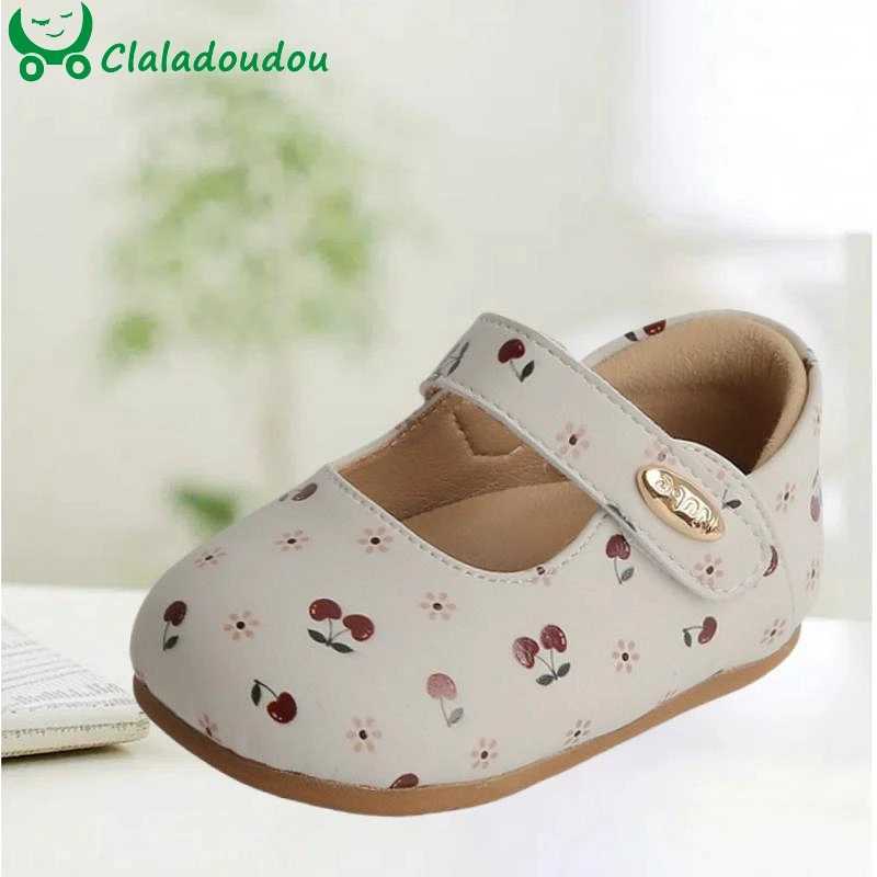 Claladoudou ultra-fine fiber leather baby shoes childrens casual shoes new boys barefoot rubber shoes girls outdoor cute and fashionable walkers M2408