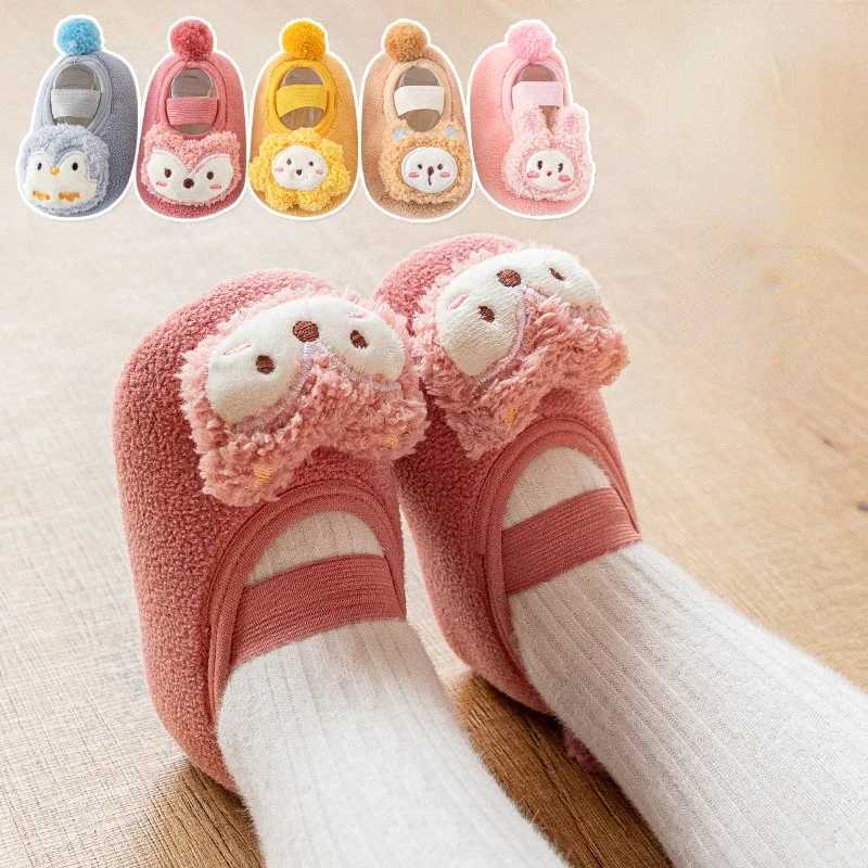 Cute baby sliders for young children boys and girls knitted baby shoes warm and cute cartoon anti slip pre traveler baby sliders M240827