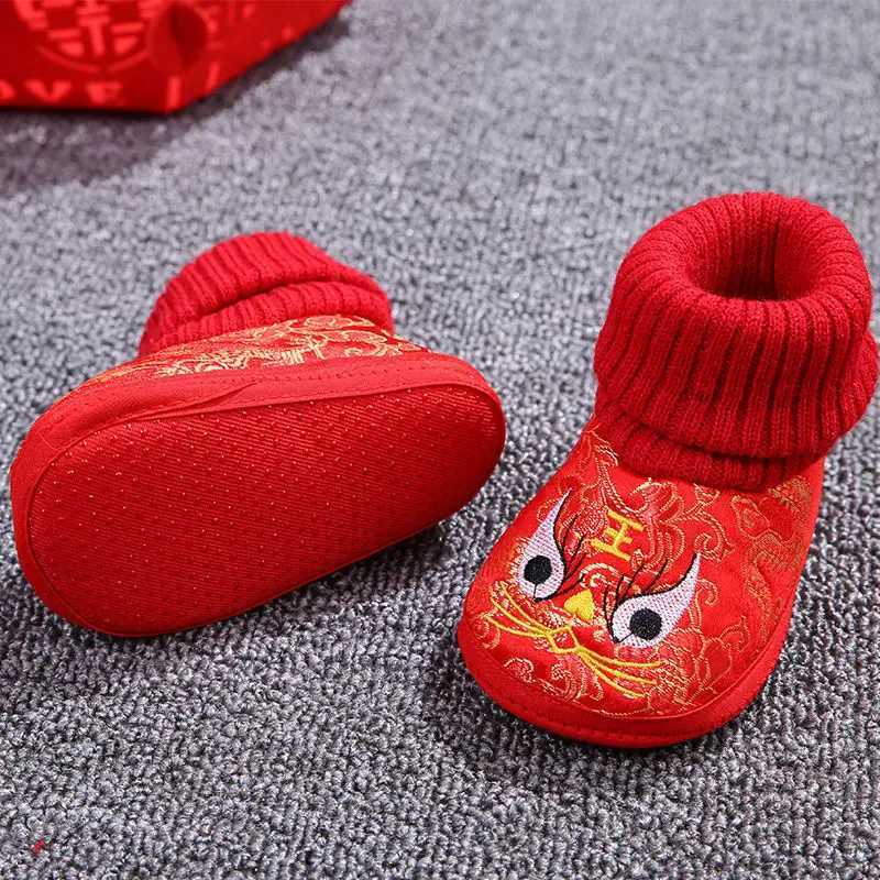 Red traditional Chinese style embroidered childrens shoes baby soft sole baby tiger first walking shoes Chinese New Year M240827