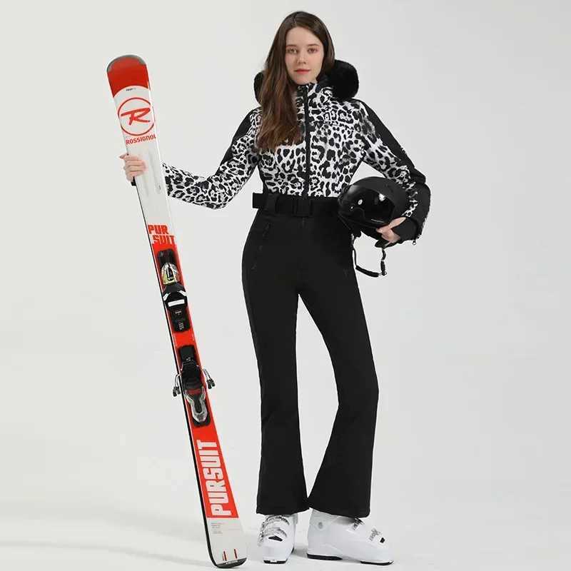 Skiing Suits Winter One Piece Ski Suit Women Outdoor Snowboard Warm Jumpsuit Ski Set Snow Overalls Thickened Windproof Waterproof Clothing H240826