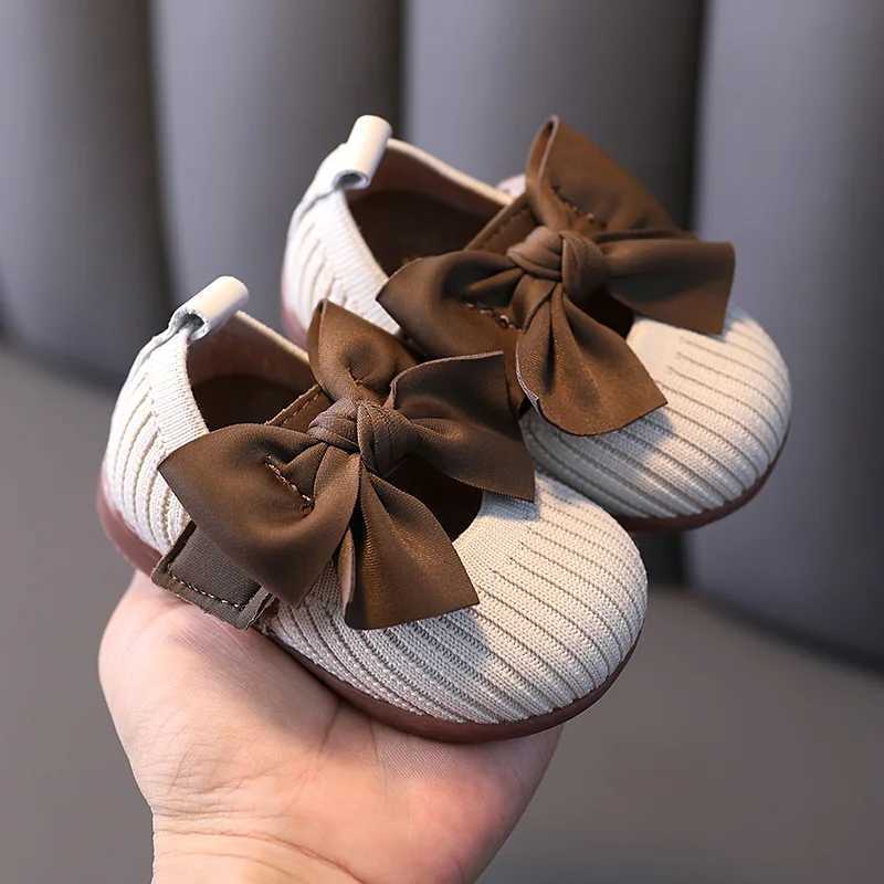 Baby walking shoes Spring Childrens shoes Princess shoes Girls small leather shoes Anti slip soft soled baby shoes M240827